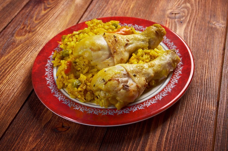 Arroz con pollo and salad